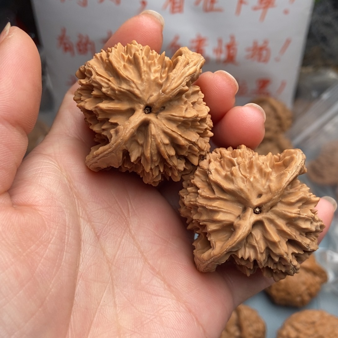 文玩核桃把件大刺1