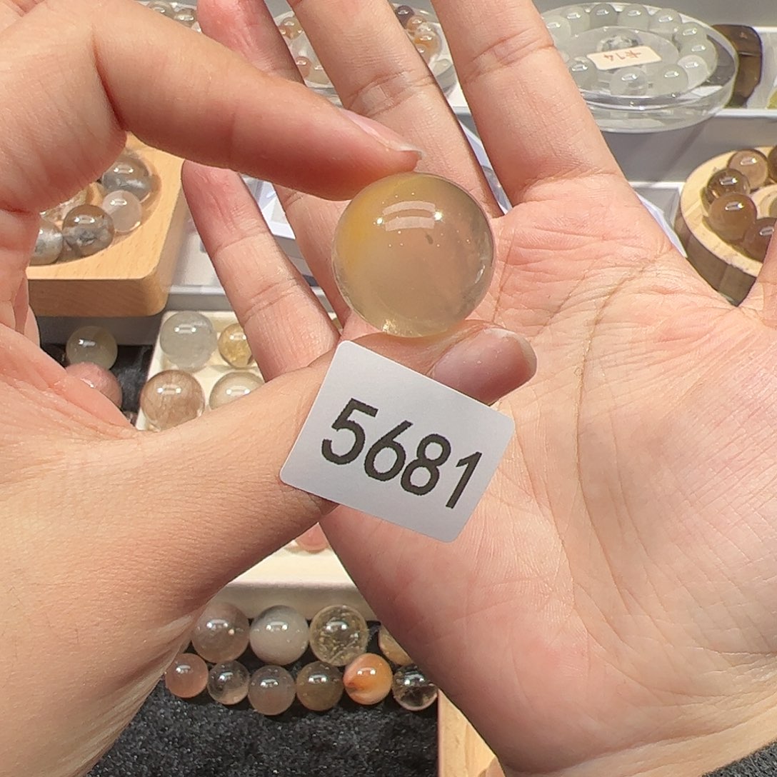 水晶未镶嵌大型摆件（非配饰）