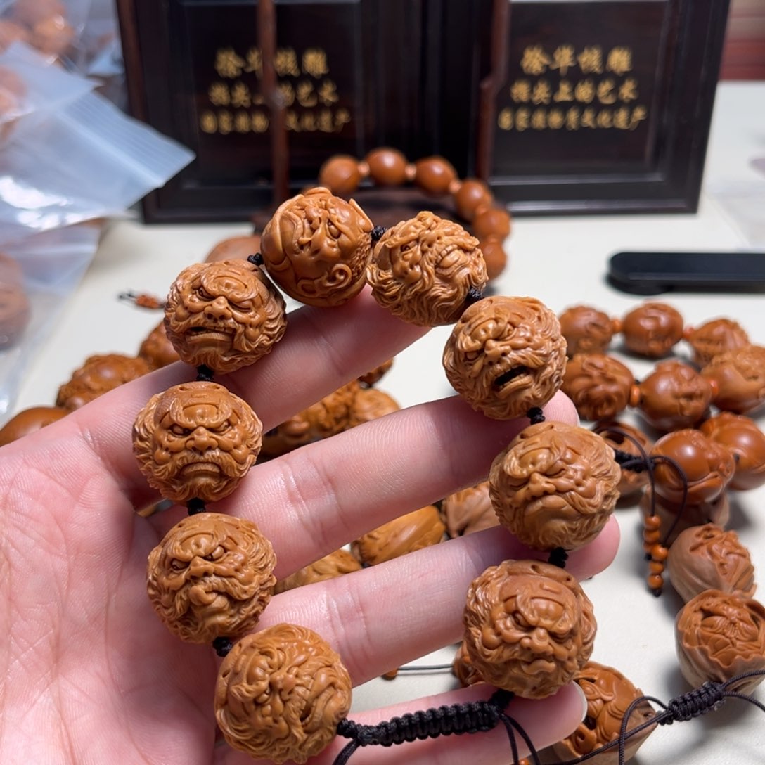 橄榄核吊坠没****恨钟馗头