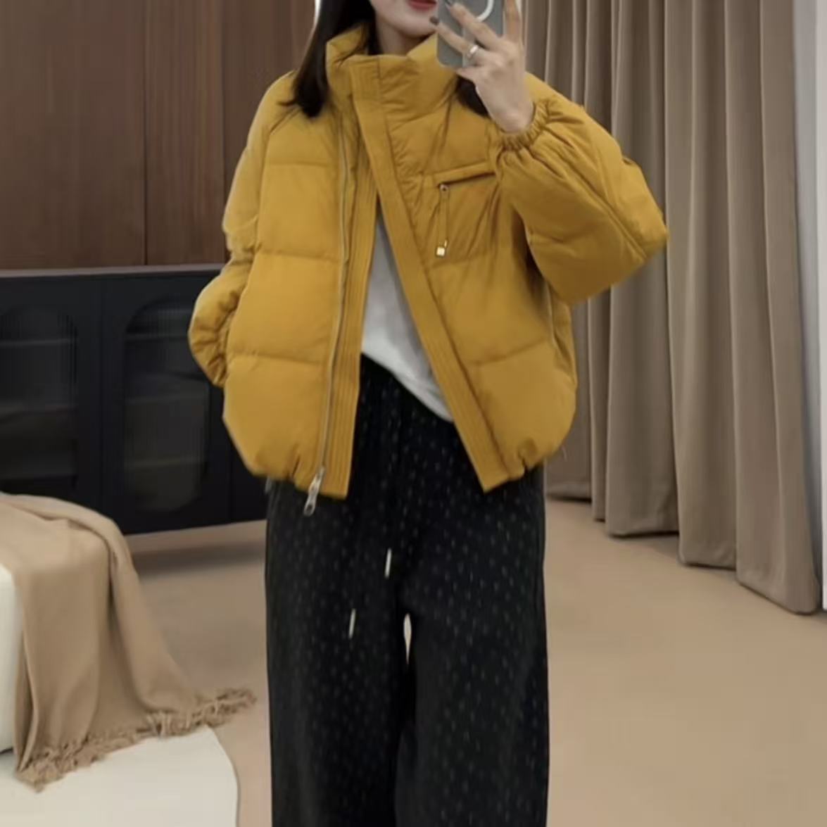 伟丽6店4491款【斜拉链门襟短款立领羽绒服 】秋冬个性百搭款