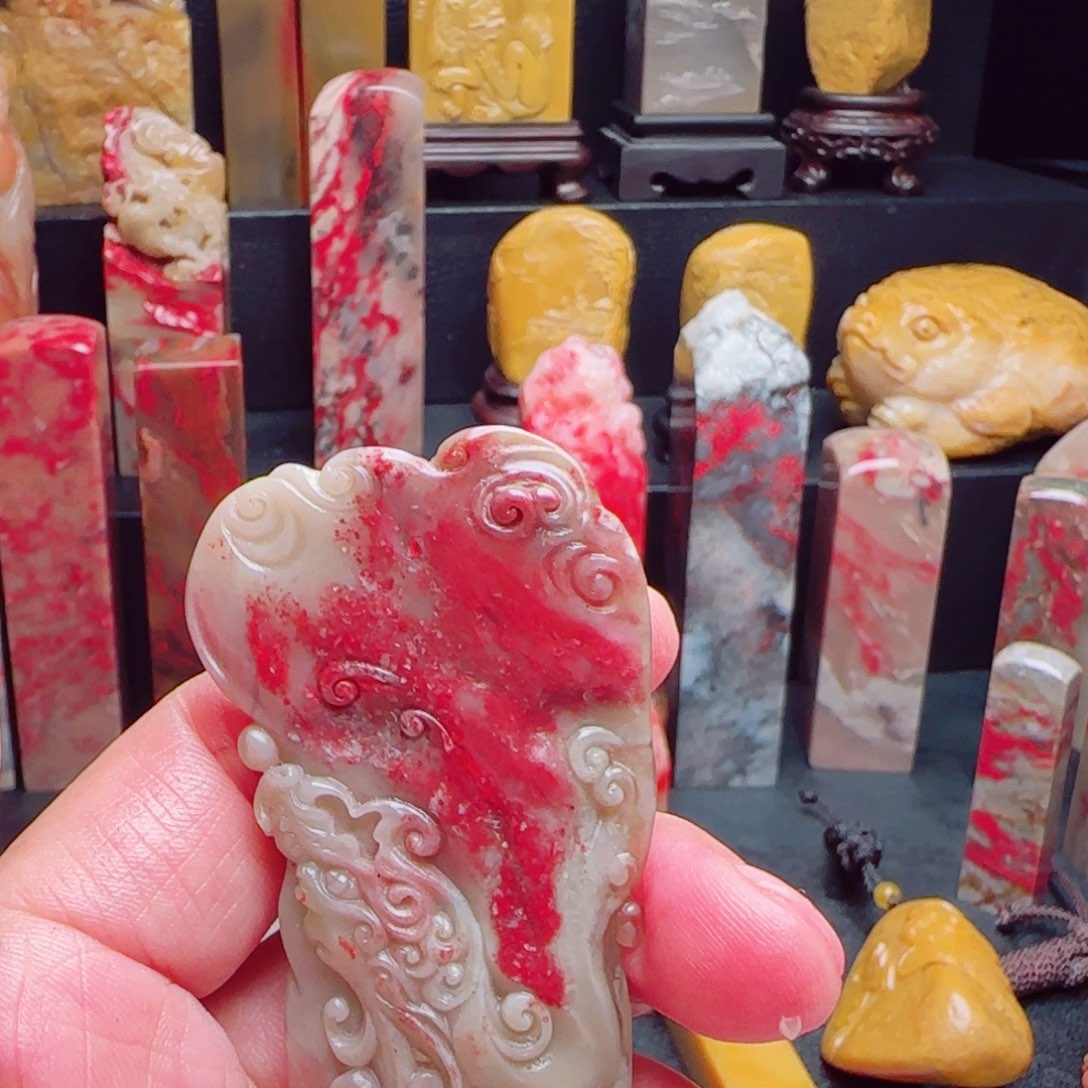 昌化石昌化鸡血石