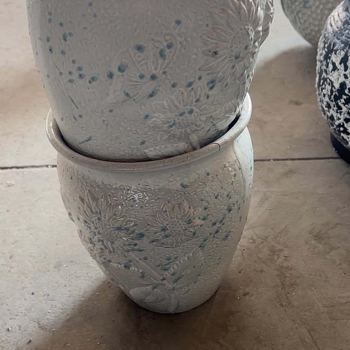 微瑕高度25厘米口径20厘米