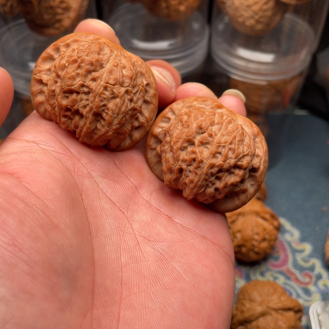 文玩核桃把件一**～血麒麟