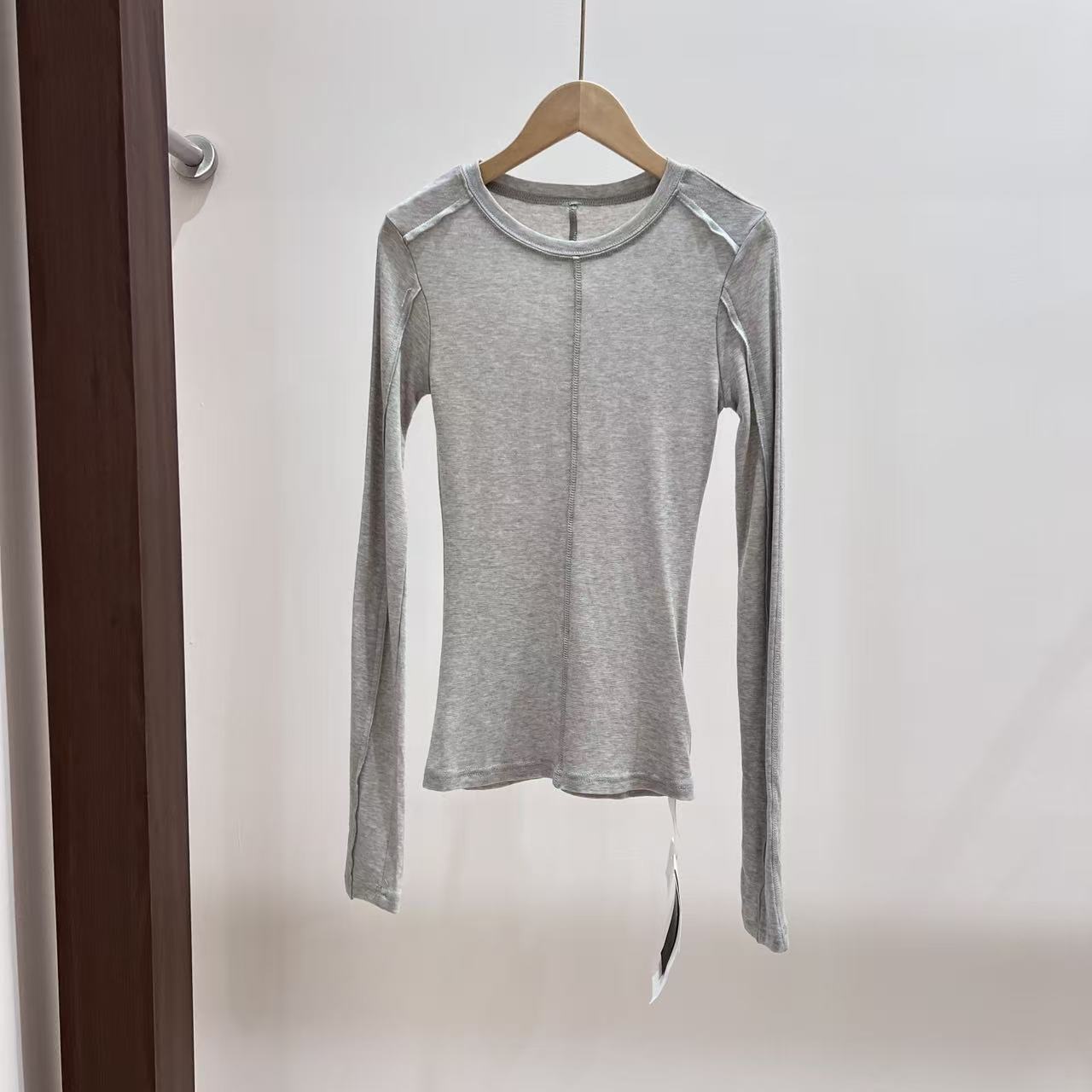 ZZ常规纯色长袖百搭圆领修身型T恤时尚秋冬套头打底衫针织X079