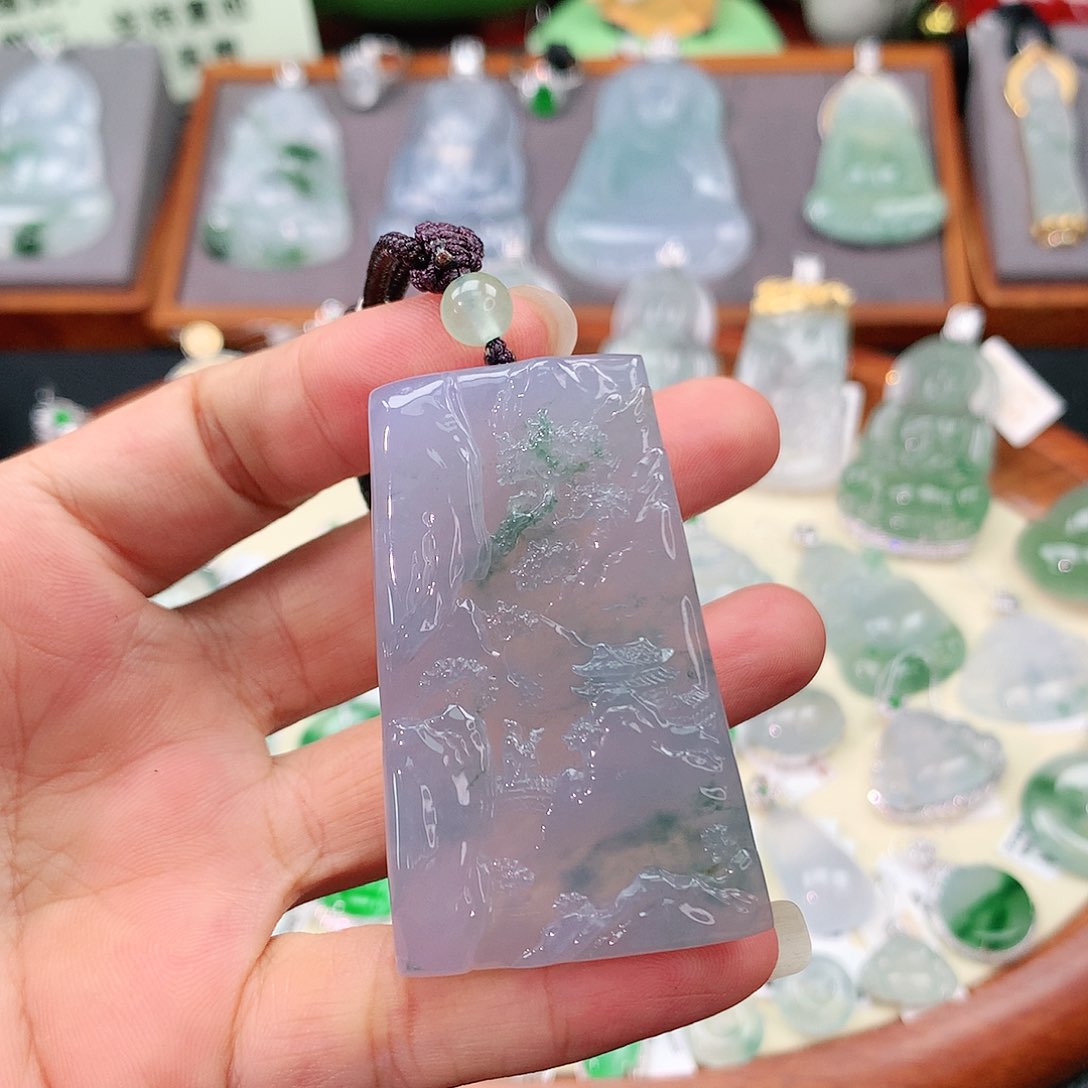 翡翠未镶嵌颈饰山水牌