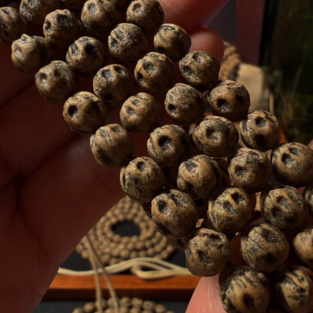 m***m柏香籽/百香籽吊坠