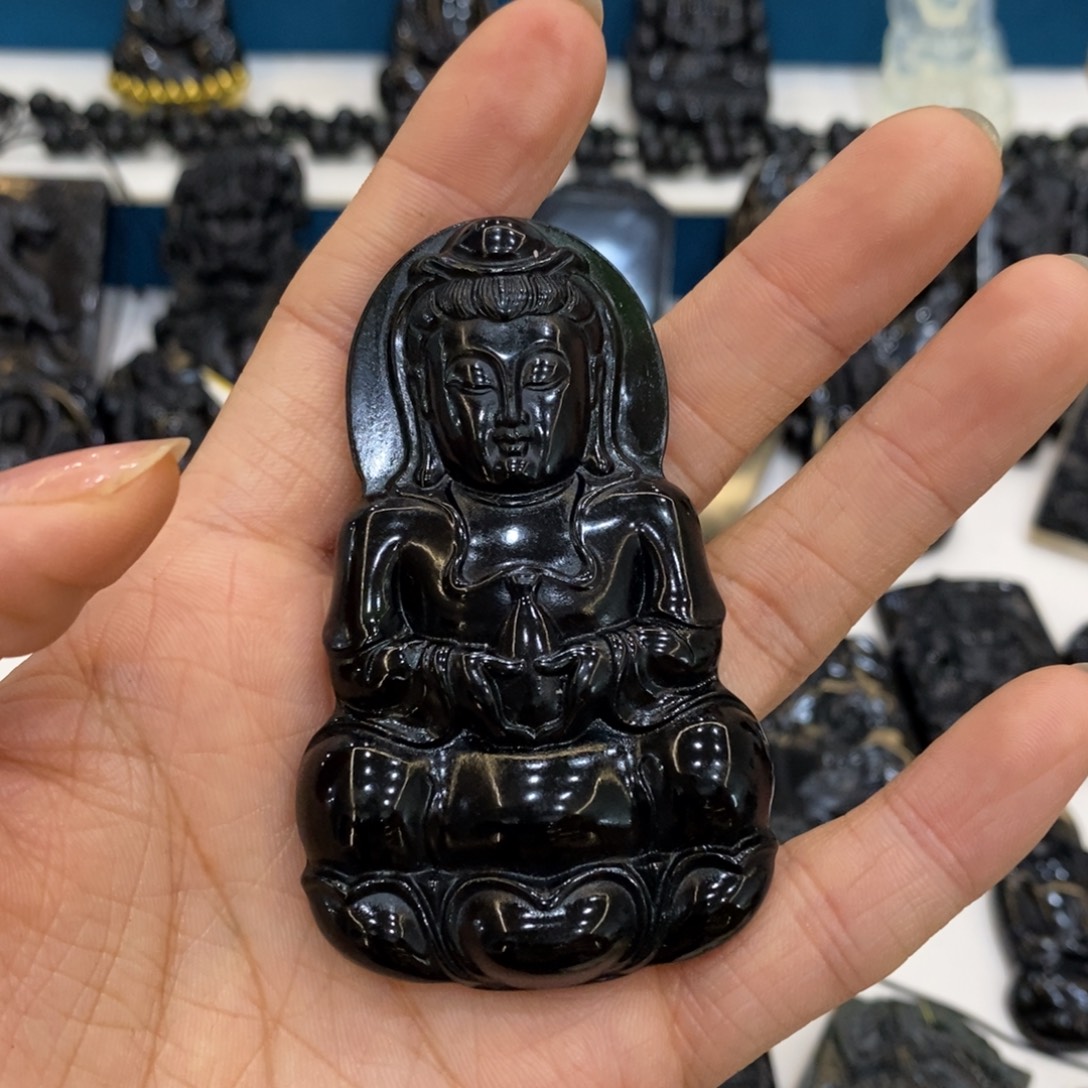 卡***景蛇纹石玉未镶嵌吊坠