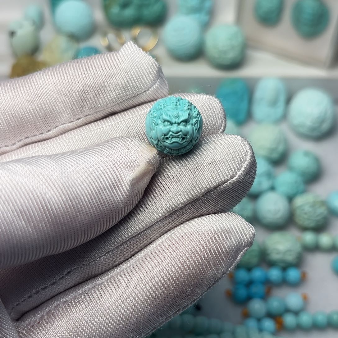 绿松石未镶嵌雕刻件