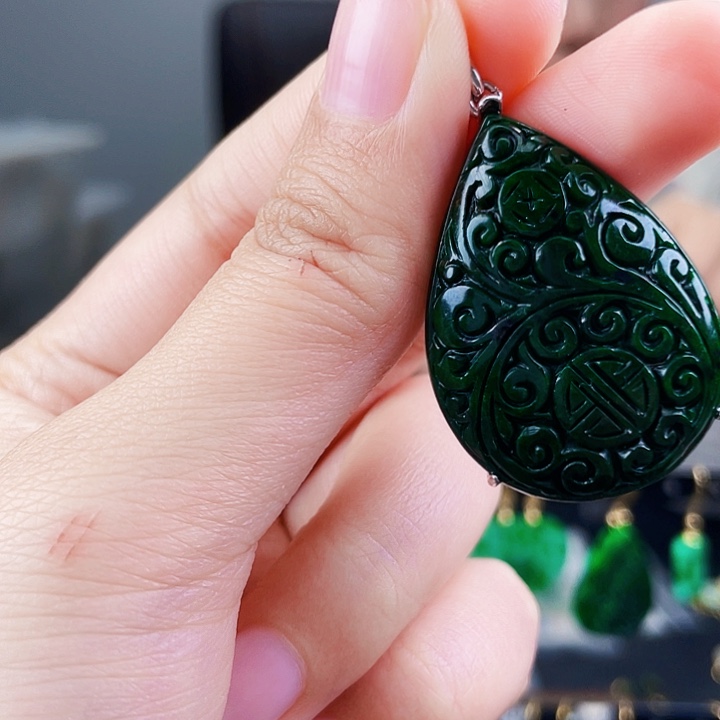 翡翠颈饰银S925镶嵌饰品