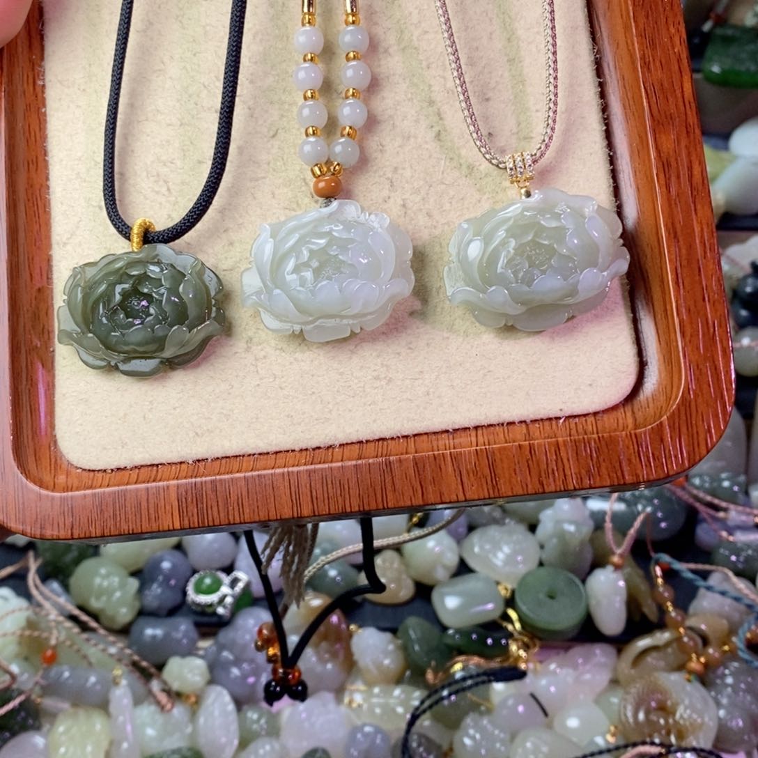 和田玉颈饰未镶嵌单个