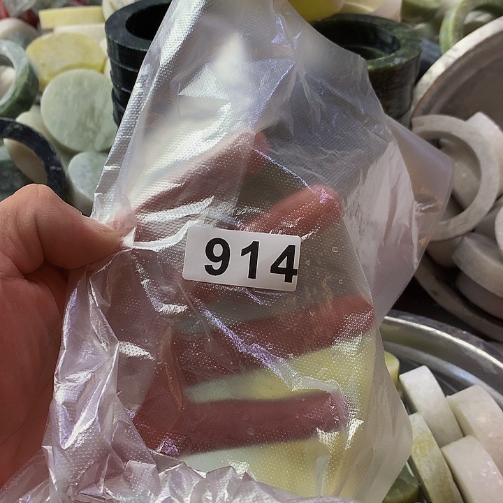 蛇纹石玉珠宝半成品未镶嵌任**远