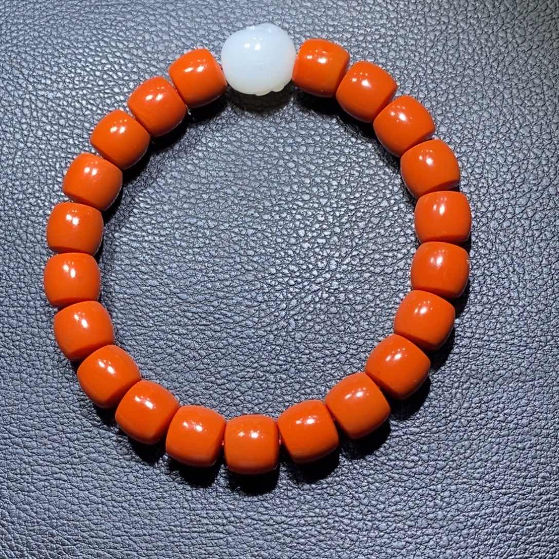 和田玉颈饰未镶嵌沟*