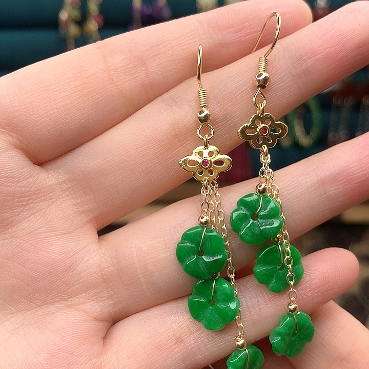 石英质玉耳钉合金