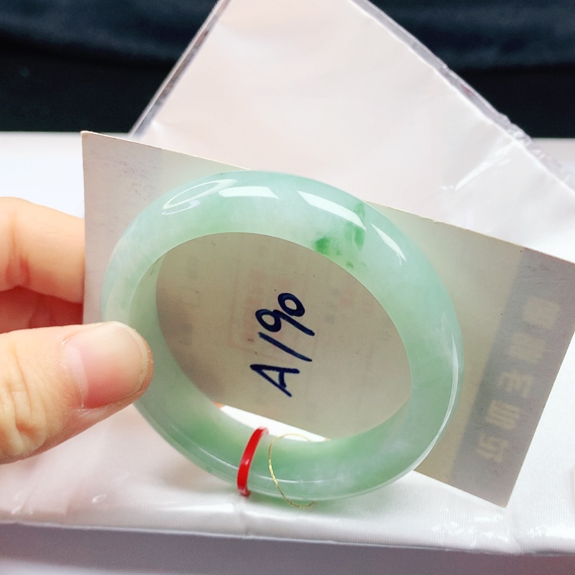 【闪购商品】翡翠手镯未镶嵌52➕圈口