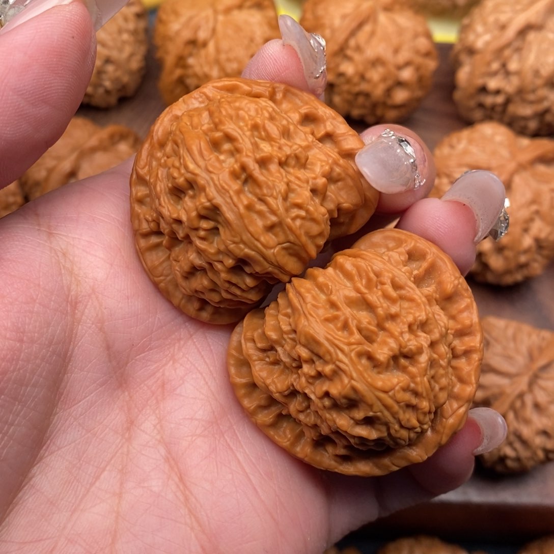 文玩核桃吊坠逐**零全，baishizi40白狮子