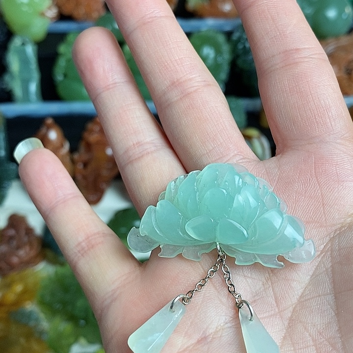 未镶嵌蛇纹石玉颈饰