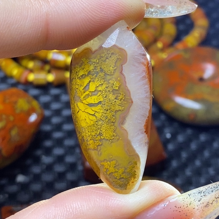 玛瑙/玉髓颈饰未镶嵌