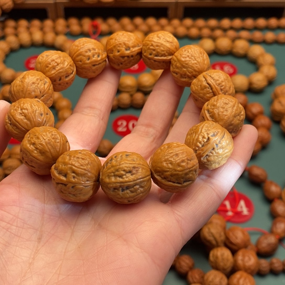 文玩核桃手串19尺寸元宝