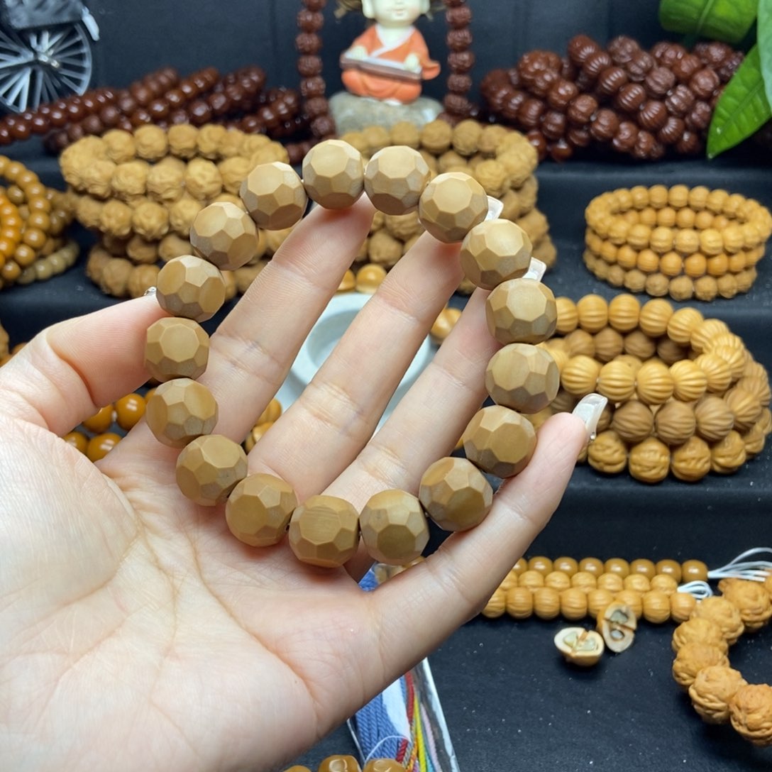 猴头核桃手串L**磊星耀六方5个