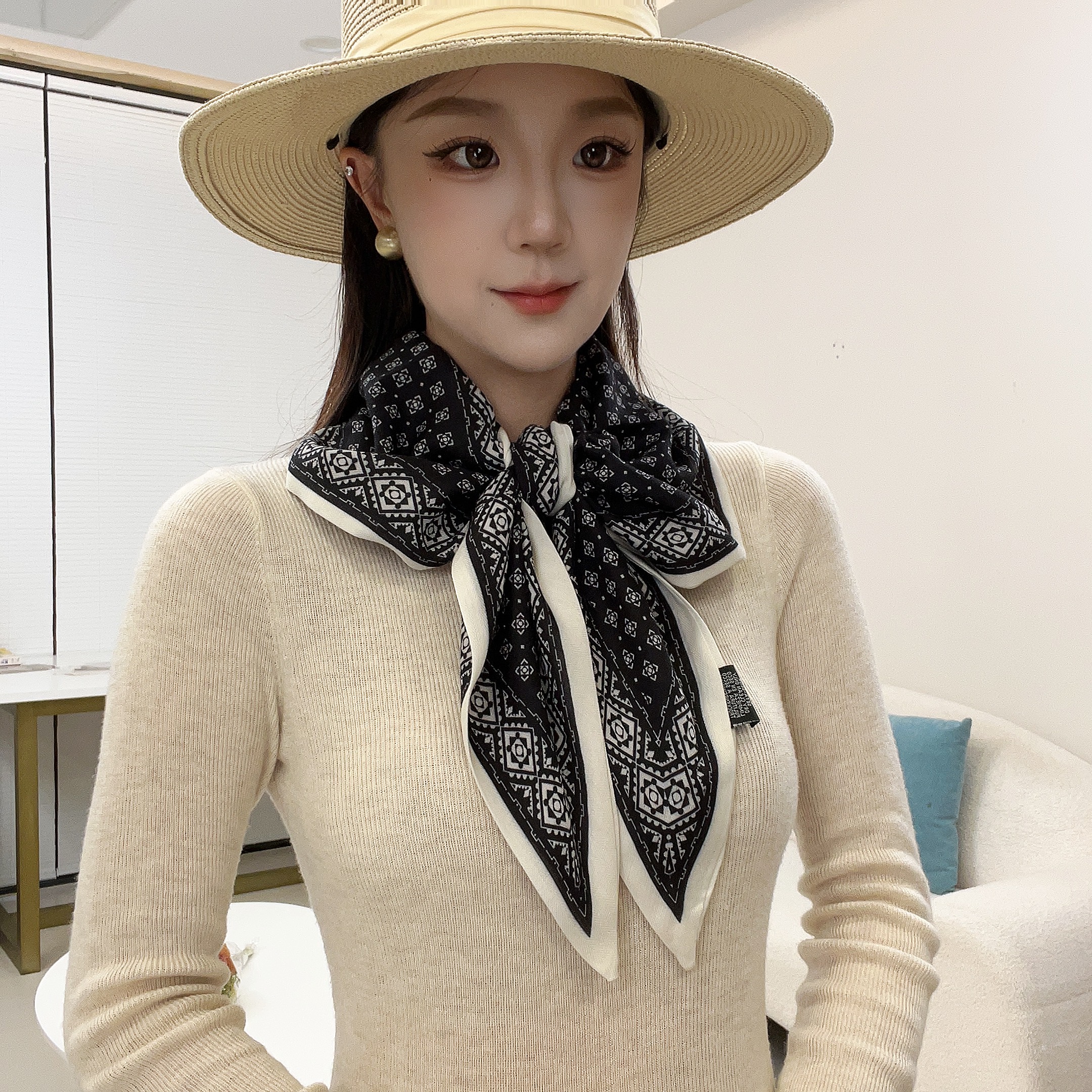 韩版丝巾女2025秋季上新双层双面时尚长巾围巾百搭职业领巾