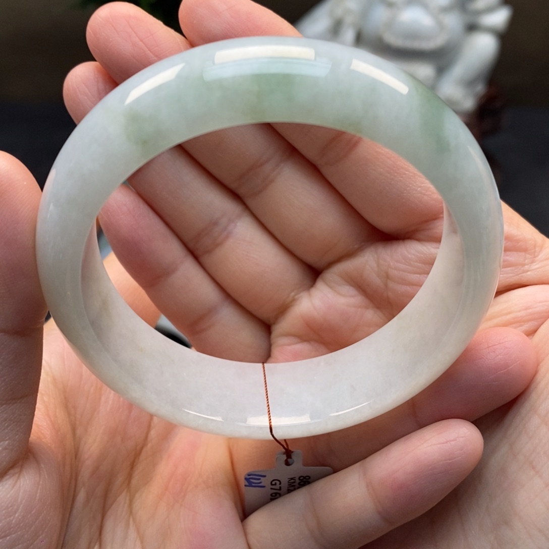 翡翠手镯未镶嵌天然