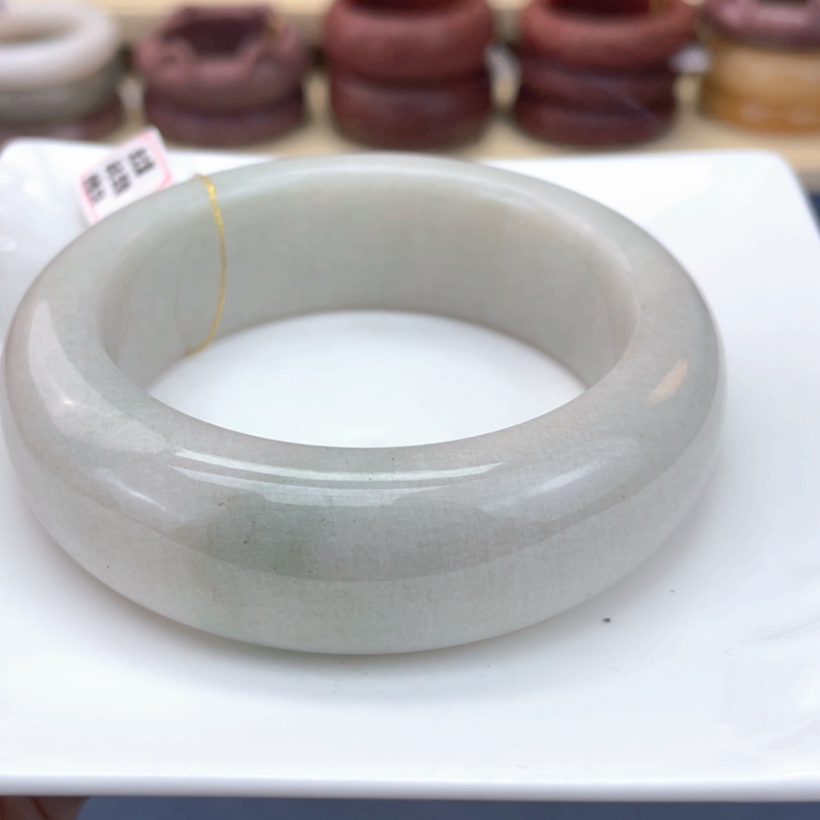 【闪购商品】石英质玉手镯未镶嵌真*