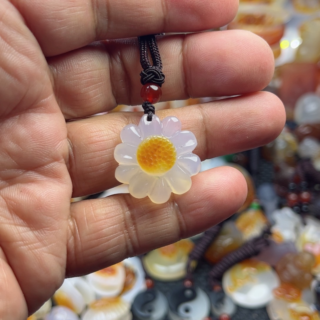 玛瑙/玉髓颈饰未镶嵌