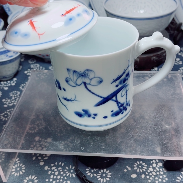 青花玲珑手绘花荷花鱼