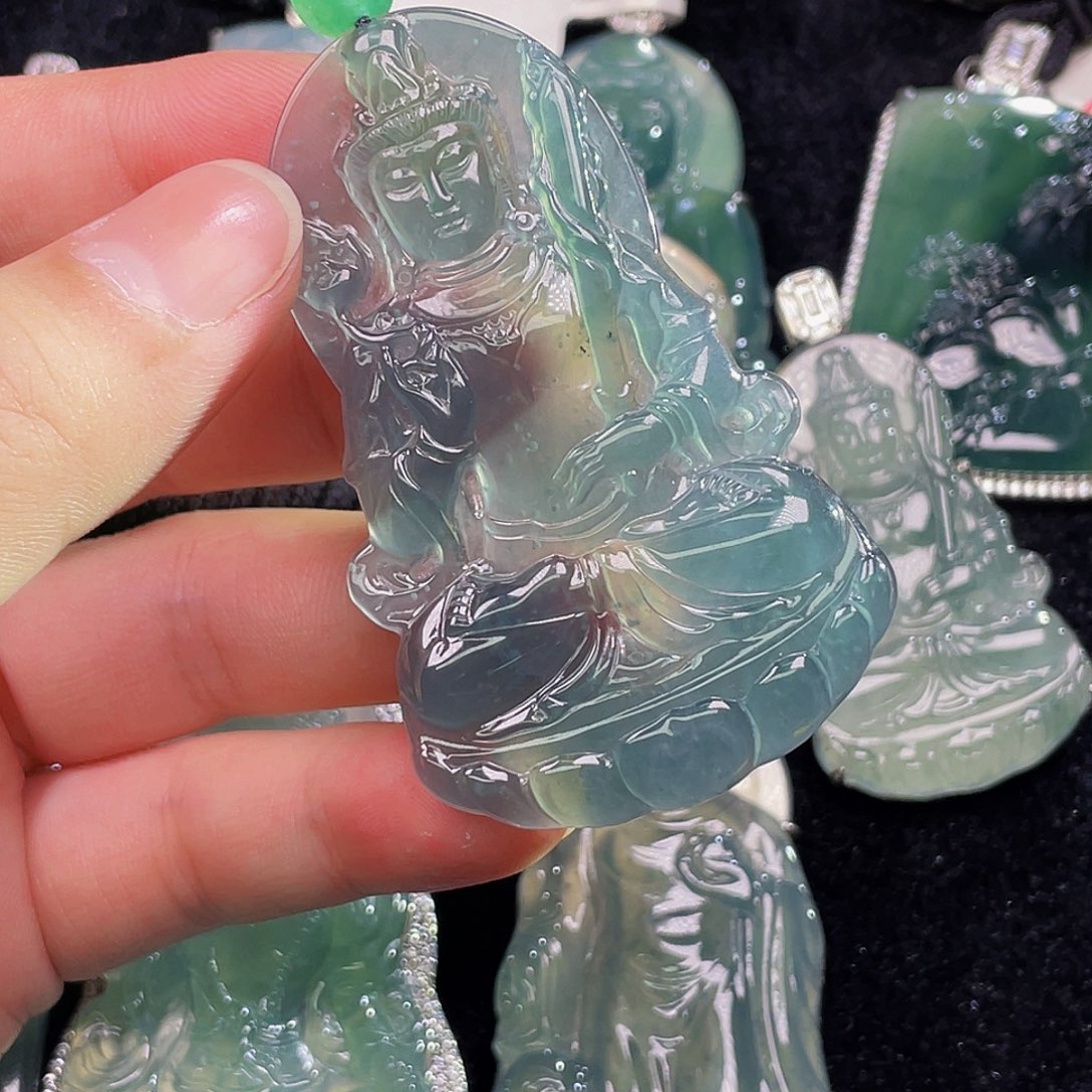 翡翠颈饰未镶嵌57，