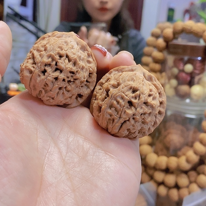 【闪购商品】文玩核桃把件40水龙纹