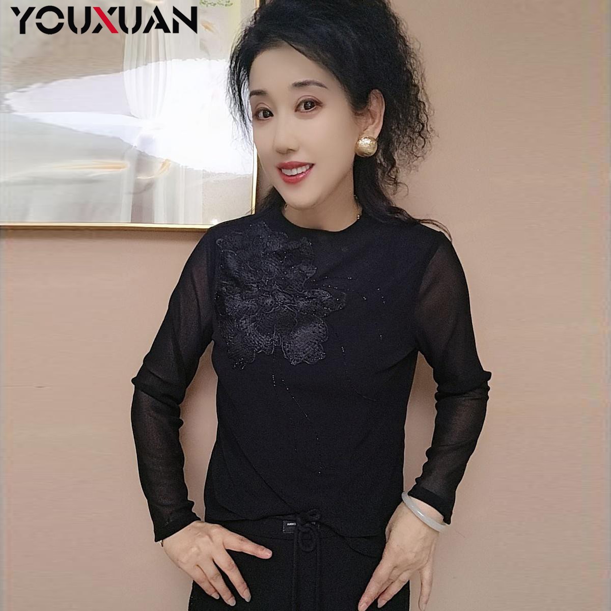 【秋冬新品】女士秋季长袖上衣百搭休闲时尚轻奢重工打底小衫7925