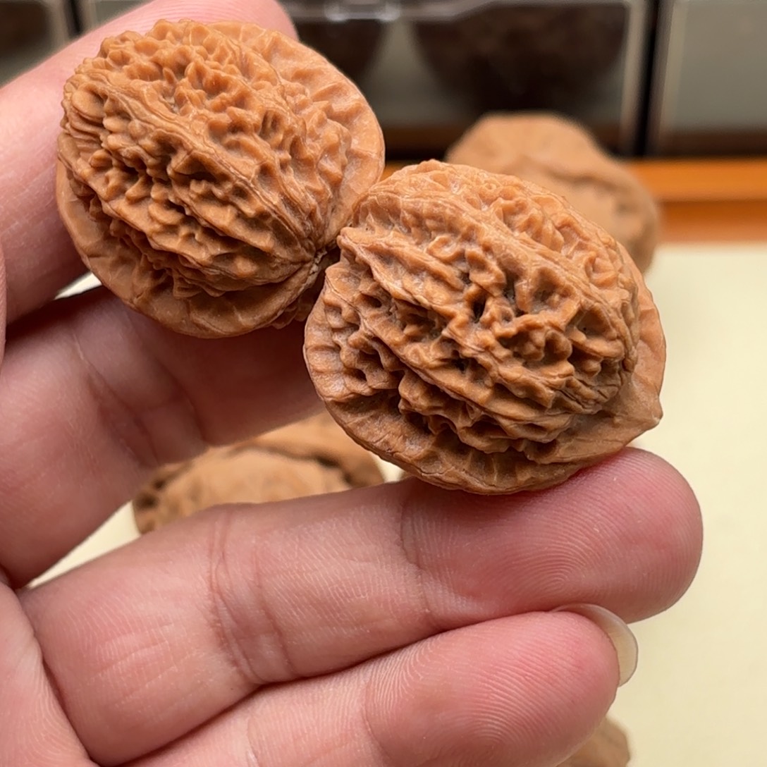 刘***玩把件文玩核桃荔枝纹