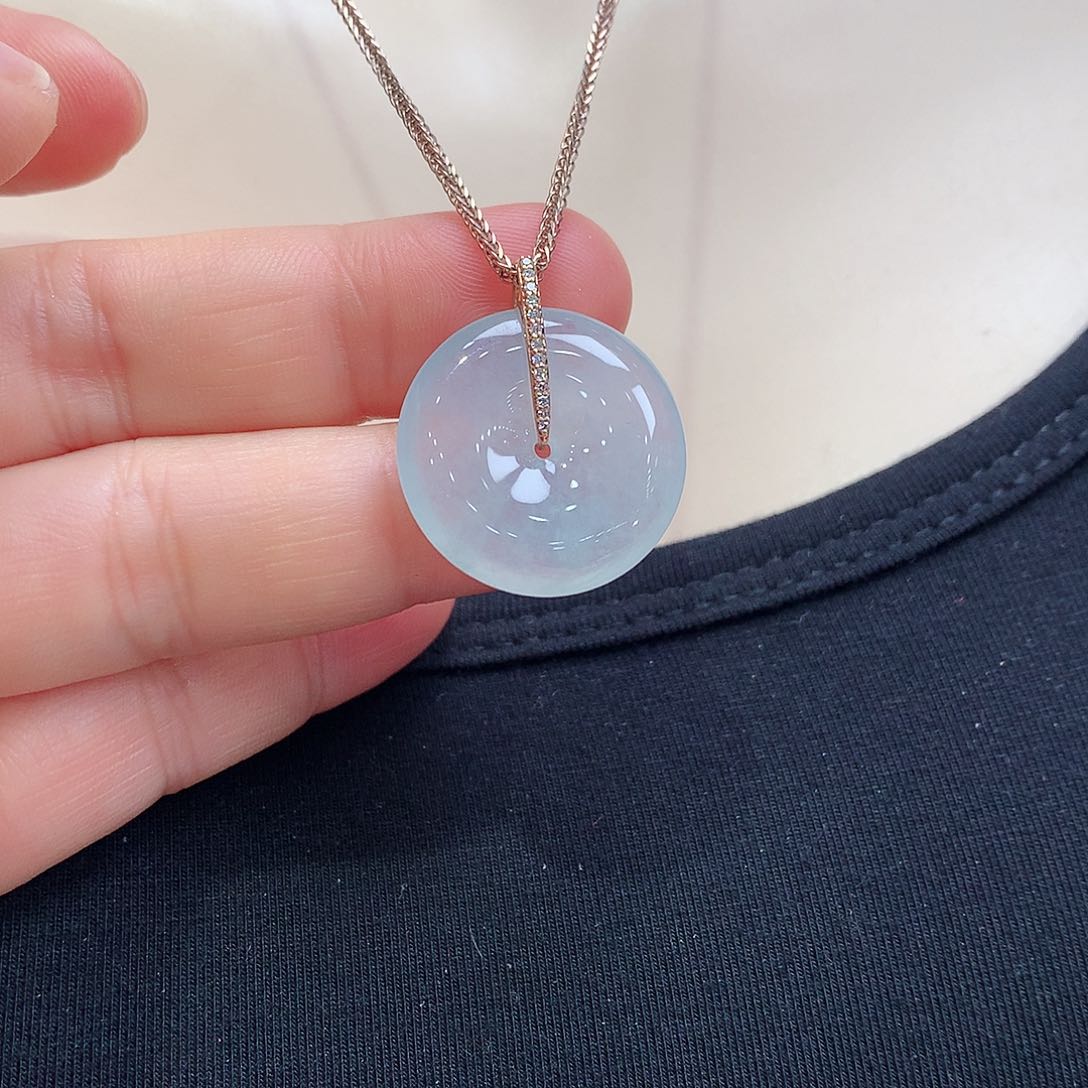 翡翠颈饰18K金镶嵌平安扣