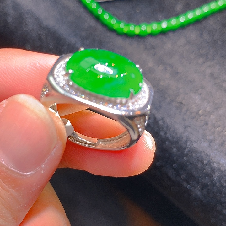 【闪购商品】翡翠颈饰银S925镶嵌翡翠