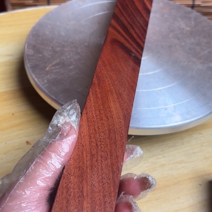 君***交大叶紫檀（黑酸枝木类）