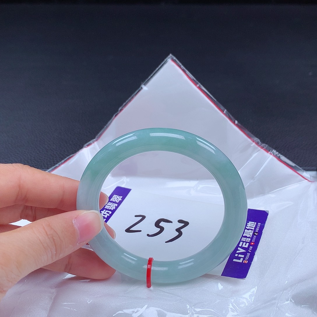 翡翠手镯未镶嵌手镯001510