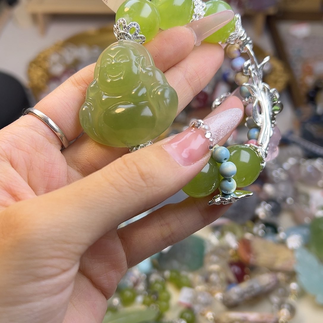 v***a水晶手串合金岫玉