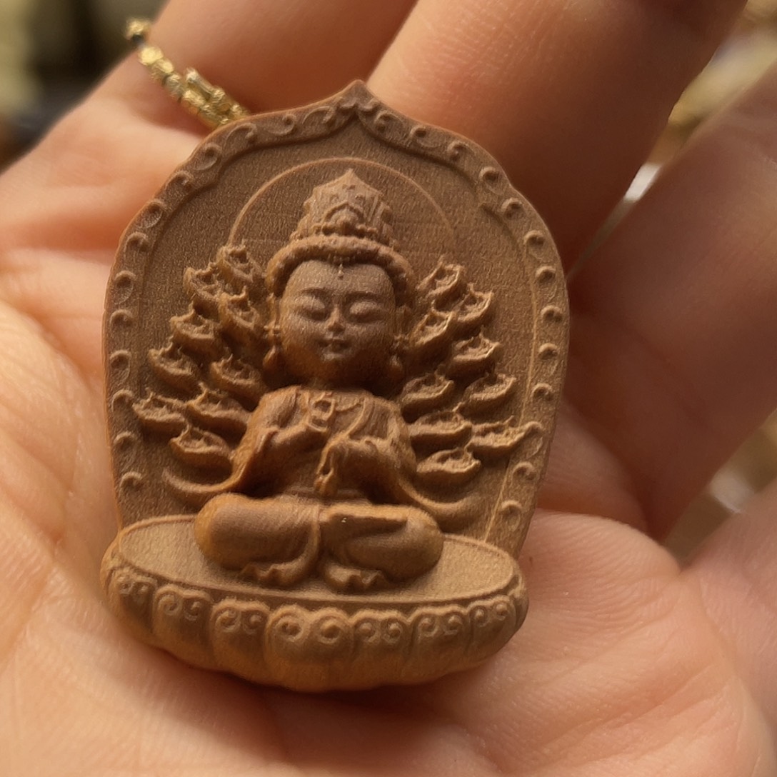 檀香木千手观音山