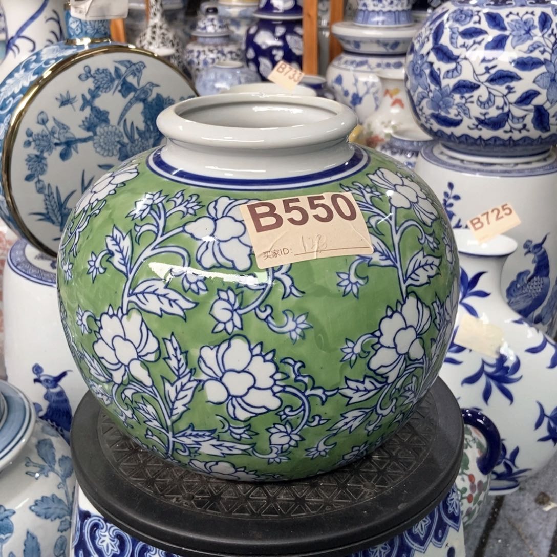 摆件花瓶手绘釉下彩