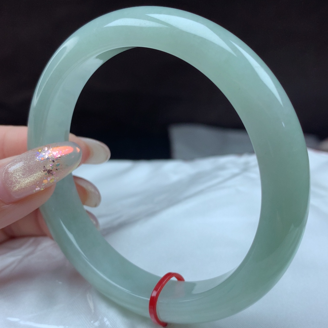 翡翠未镶嵌手镯89200，