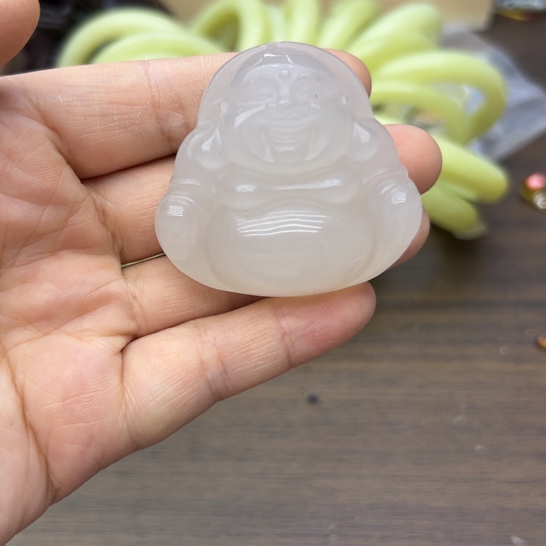 石英质玉（金丝玉）未镶嵌颈饰藕粉大佛公……115