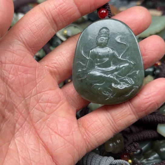 和田玉吊坠未镶嵌