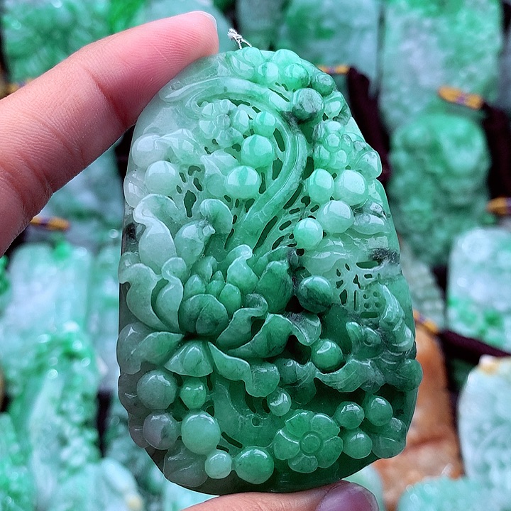 翡翠吊坠(不含链)未镶嵌