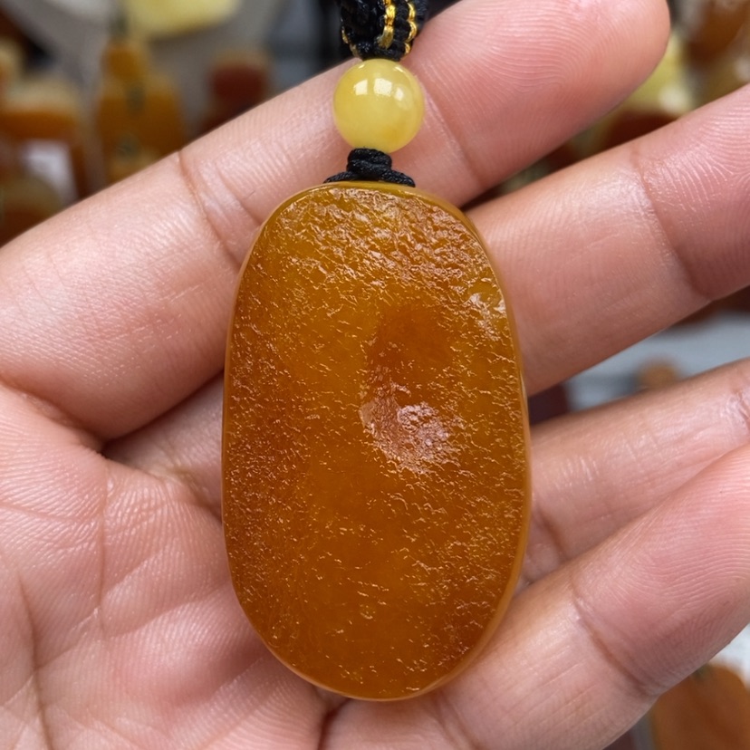 【闪购商品】琥珀颈饰未镶嵌