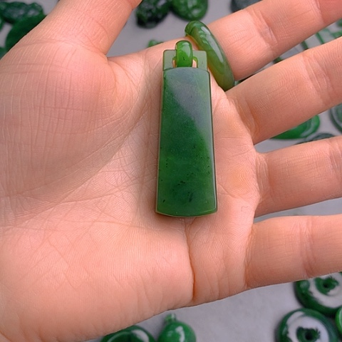 未镶嵌和田玉挂件清****?称心如意