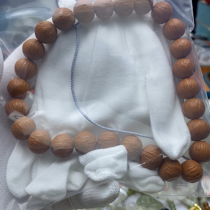 和田玉未镶嵌手串