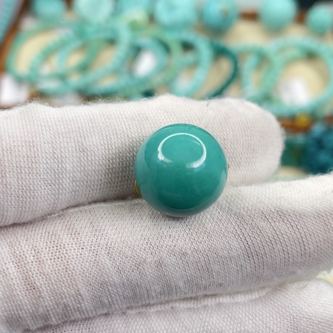 绿松石未镶嵌挂件