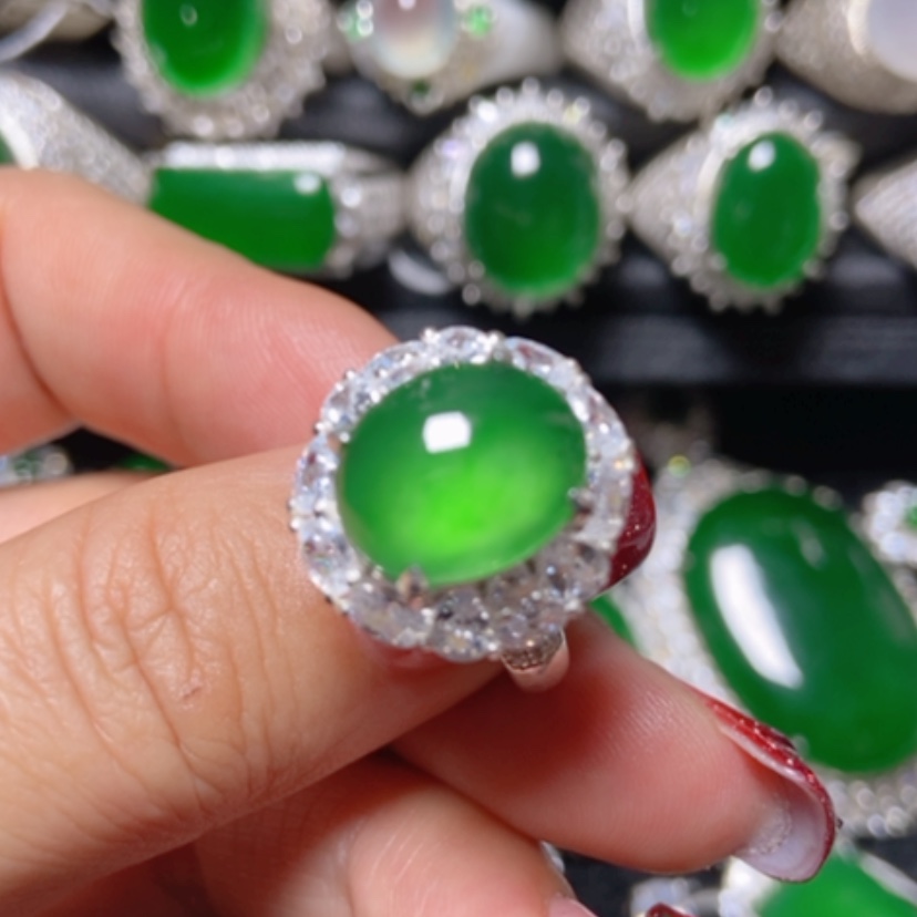 【闪购商品】翡翠颈饰银S925镶嵌翡翠