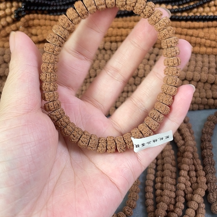 金刚菩提吊坠藏切药片手串