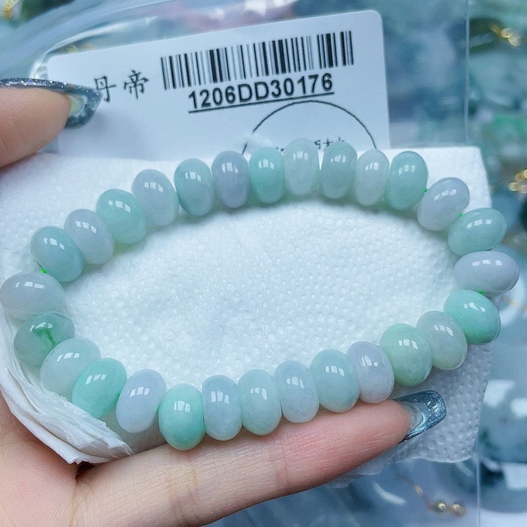 吊坠(不含链)足铂镶嵌翡翠